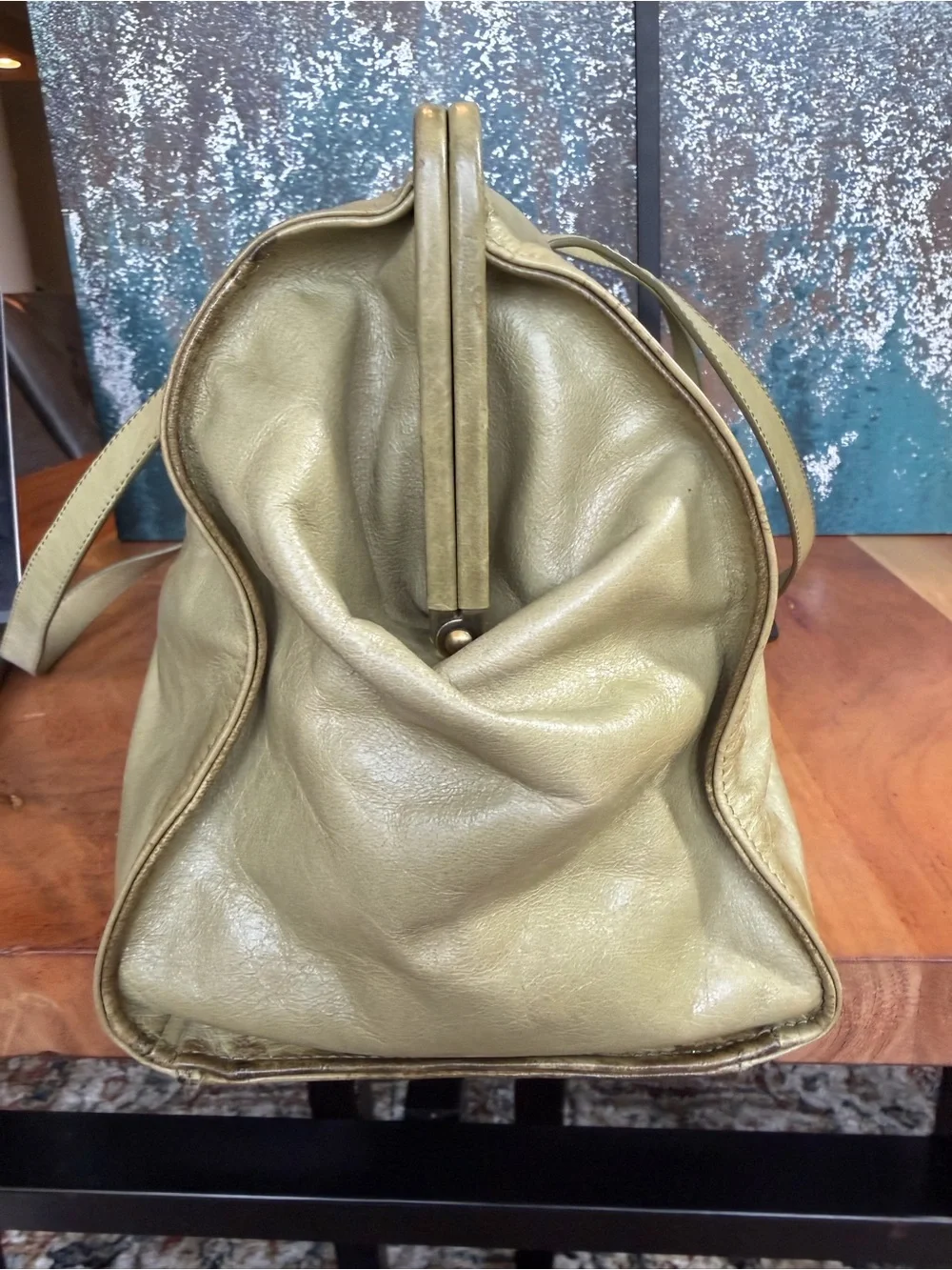 HOBO International Rare Vintage Y2K Chartreuse Kiss Lock Bag VGVC
